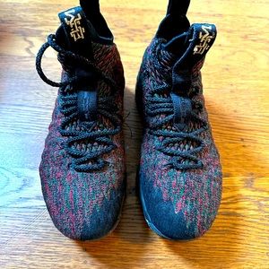 Nike LeBron’s 5Y